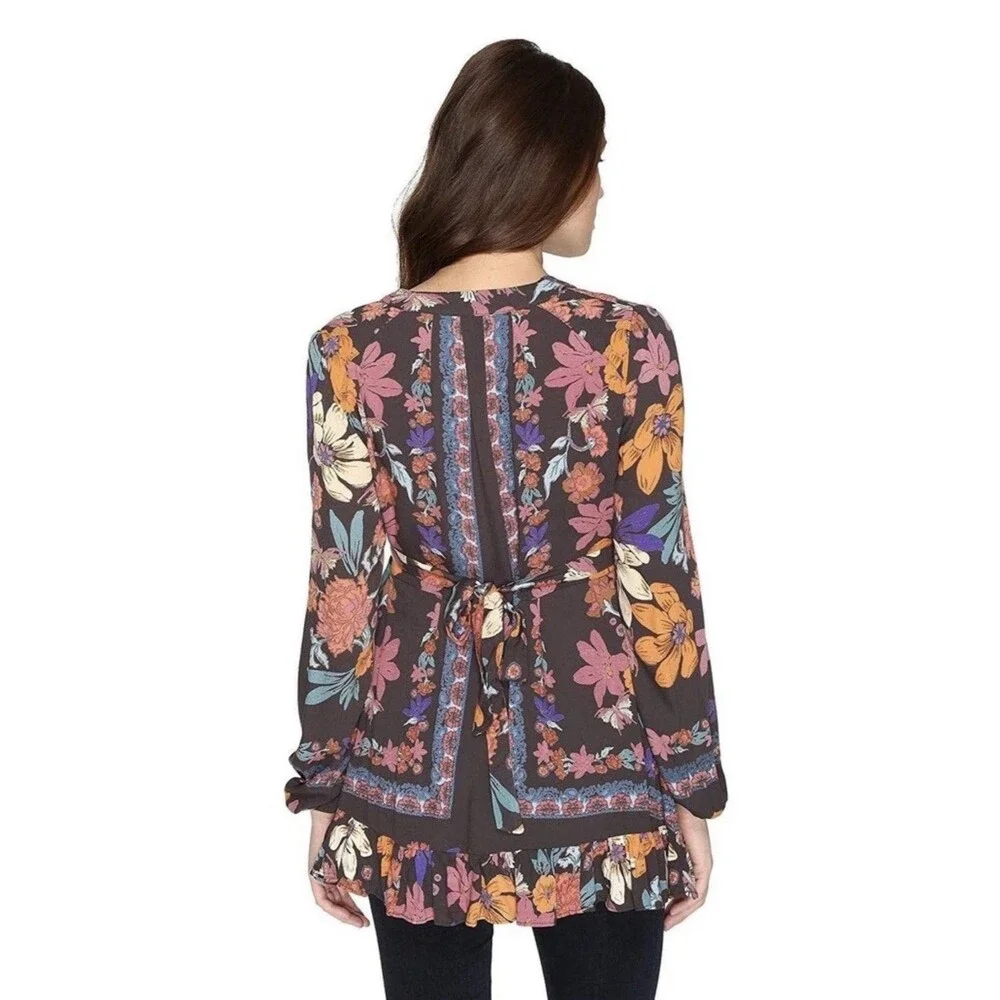 Free People Size 6 Dark Gray Floral Print Violet Hill Tie-Back Ruffle Hem Top